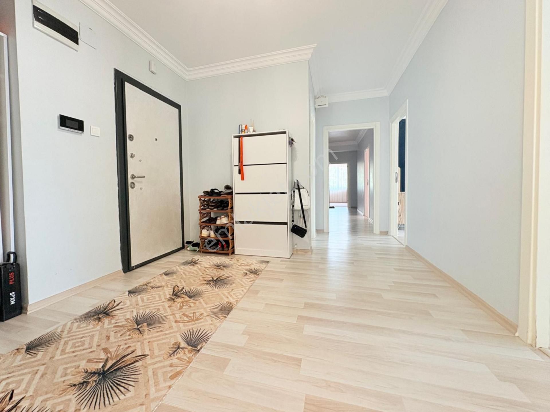 Etherealden Menderes Mah.de Denize Ykn Siteiçi Havuzlu Eşyalı4+1 - Görsel 7