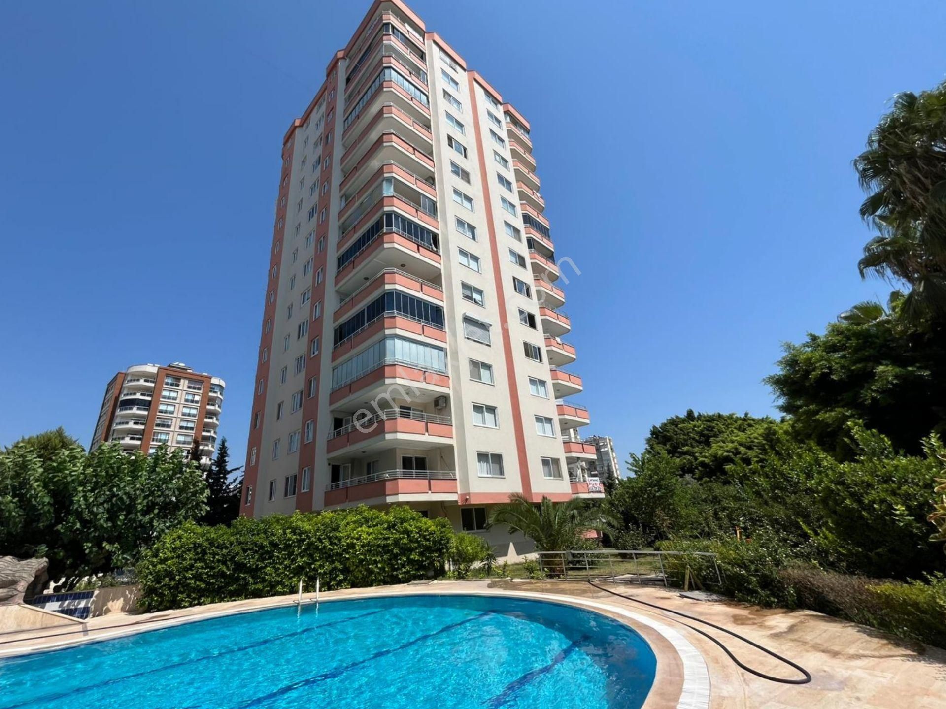 Etherealden Menderes Mah.de Denize Ykn Siteiçi Havuzlu Eşyalı4+1 - Görsel 32