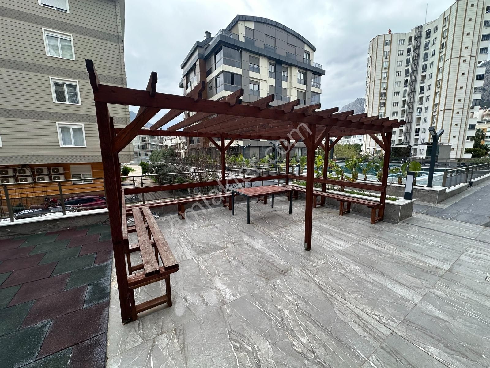 Lüks Sıfır Eşyalı Daire 2+1 Doğalgazlı Havuzlu - Görsel 26