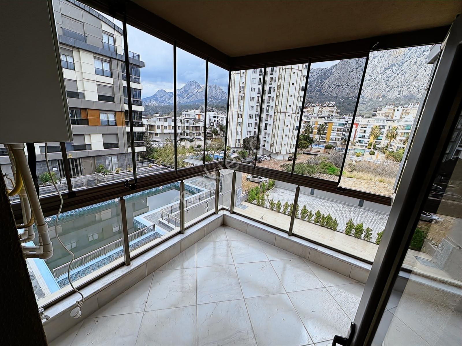 Lüks Sıfır Eşyalı Daire 2+1 Doğalgazlı Havuzlu - Görsel 24