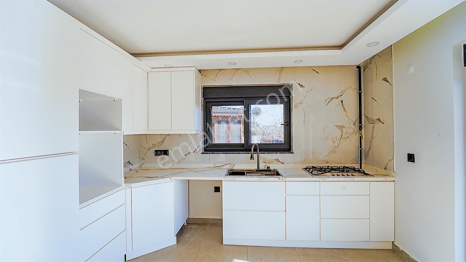 Döşemealtı Tomalar'da Havuzlu Tam Müstakil Lüks Villa - Görsel 22