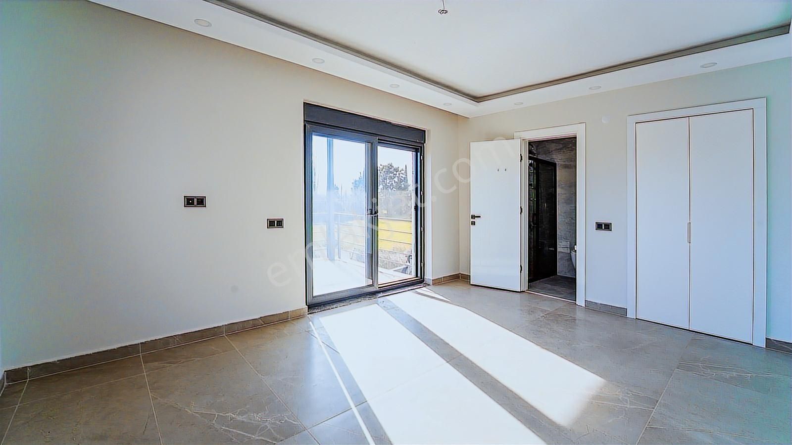 Döşemealtı Tomalar'da Havuzlu Tam Müstakil Lüks Villa - Görsel 7