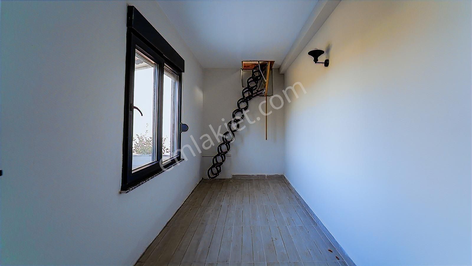 Döşemealtı Tomalar'da Havuzlu Tam Müstakil Lüks Villa - Görsel 13