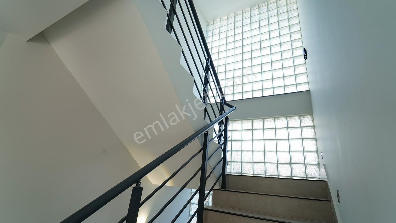 Döşemealtı Tomalar'da Havuzlu Tam Müstakil Lüks Villa - Görsel 3