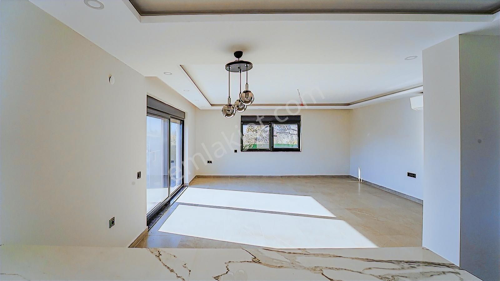 Döşemealtı Tomalar'da Havuzlu Tam Müstakil Lüks Villa - Görsel 17