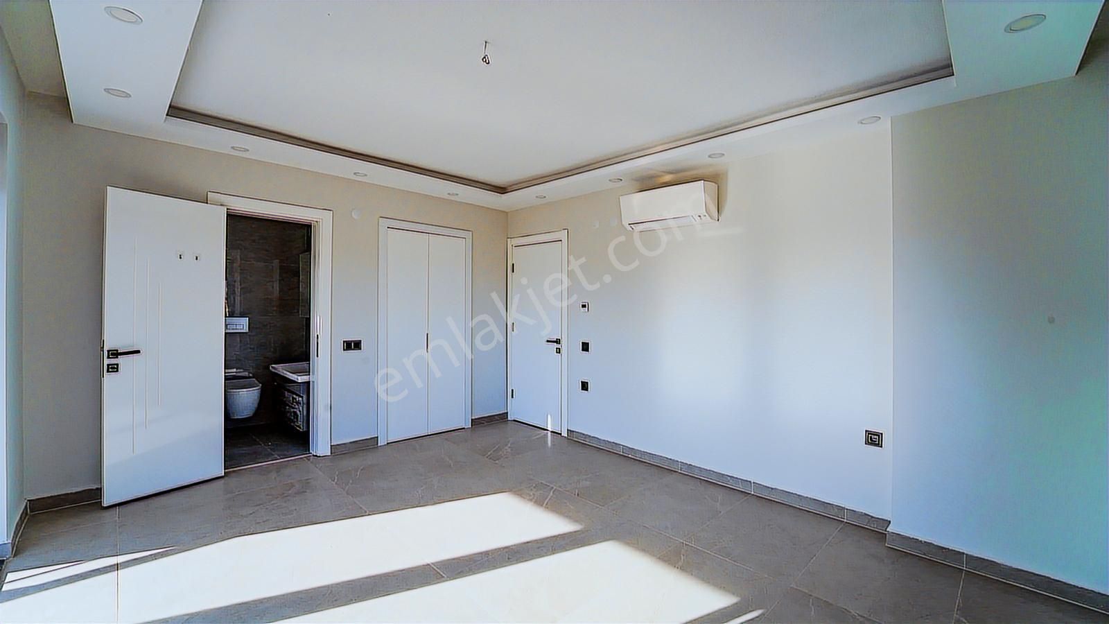 Döşemealtı Tomalar'da Havuzlu Tam Müstakil Lüks Villa - Görsel 2