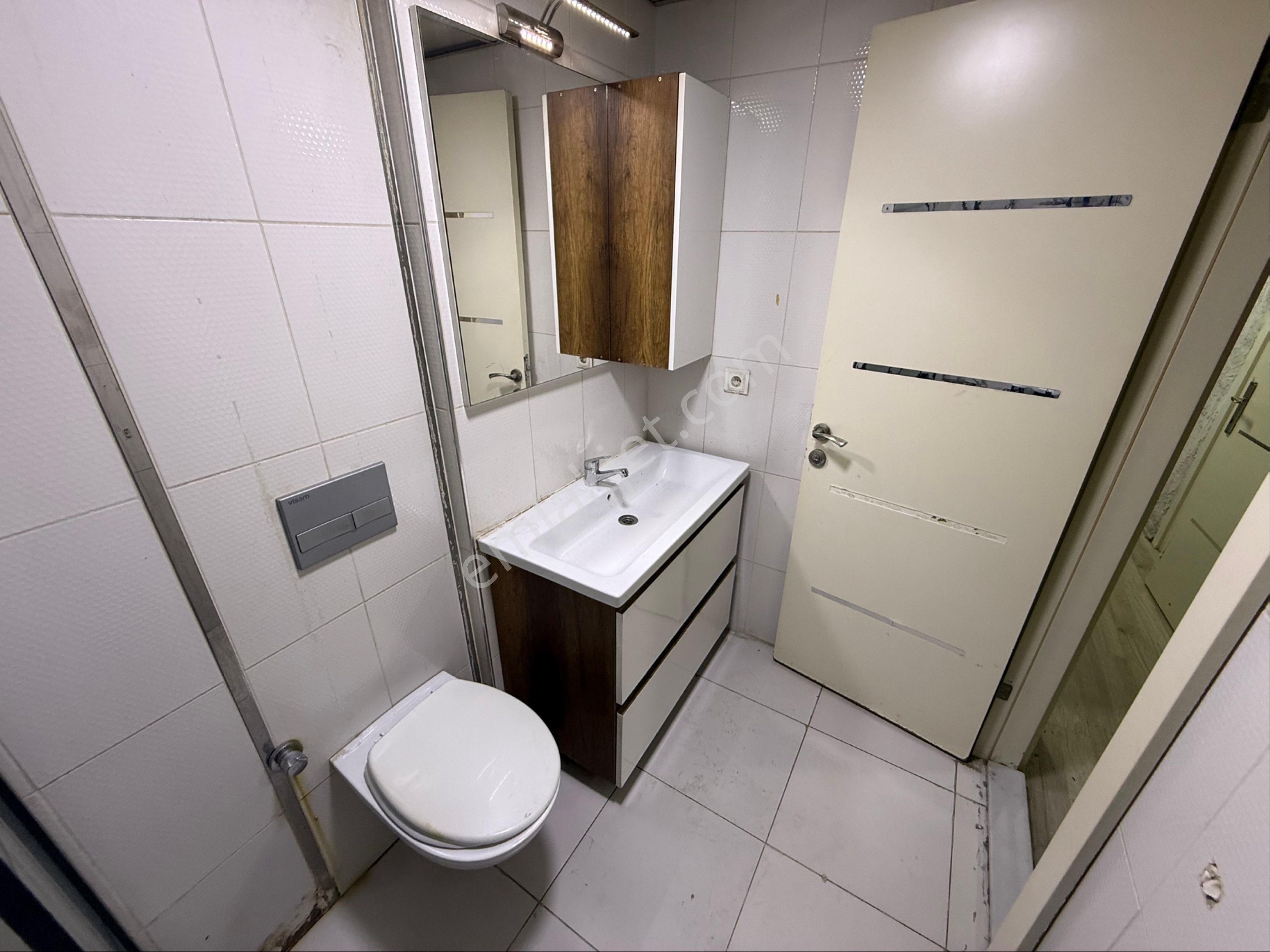 Adatepede Üniversiteye Yürüme Mesafesinde Arakat Eşyalı Satılık Yatırımlık Boş Daire - Görsel 3