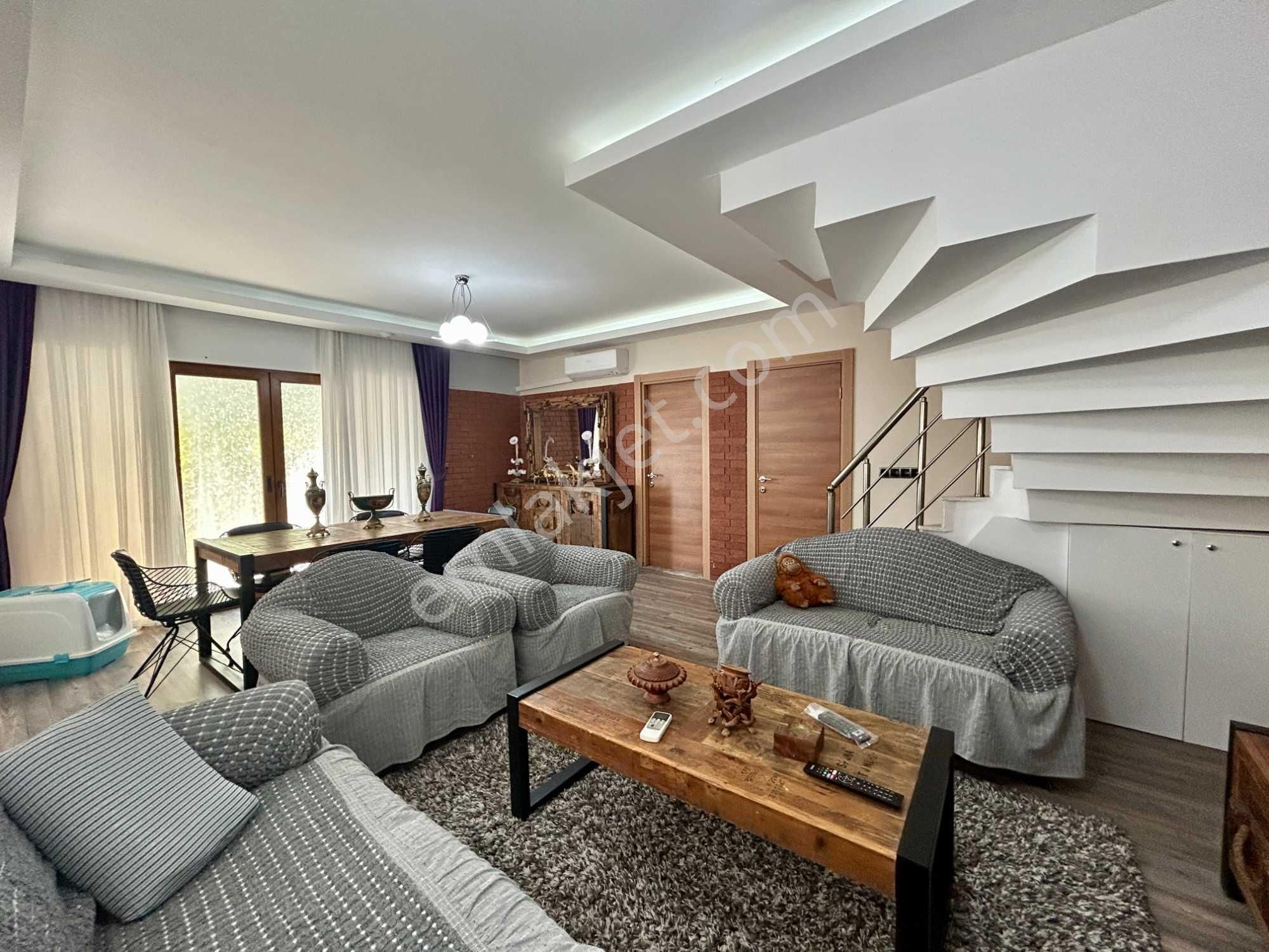 Kuşadası Satılık 4+1 Havuzlu Villa Soğucak'ta - Görsel 19