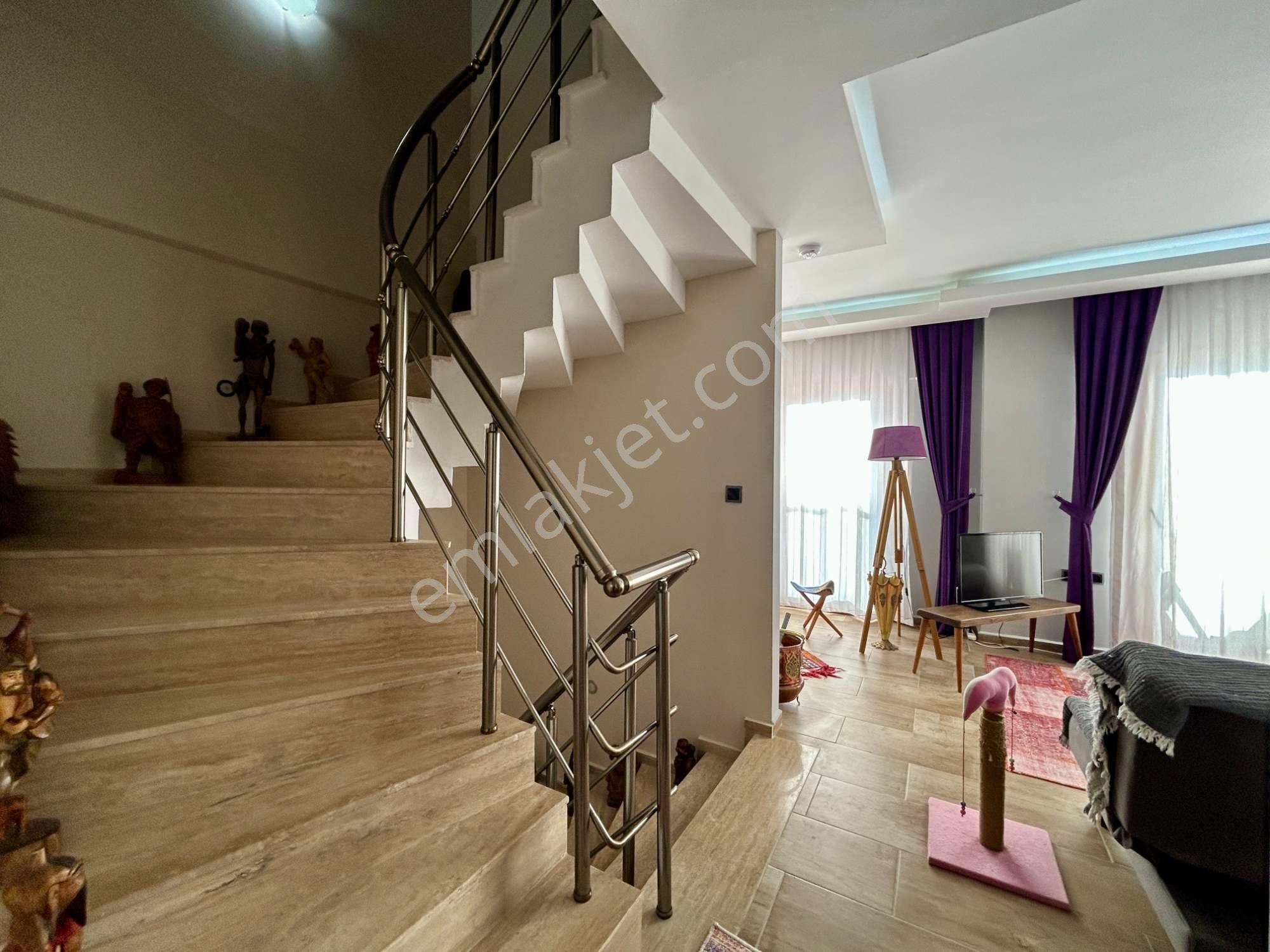 Kuşadası Satılık 4+1 Havuzlu Villa Soğucak'ta - Görsel 16