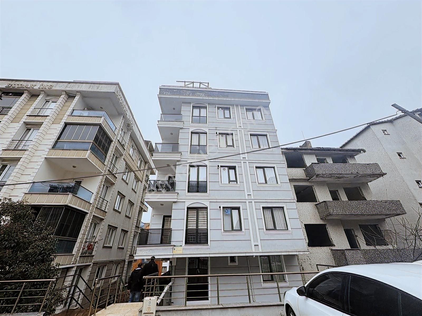 Beylikdüzü Yakuplu Mah Yeni Binada 2+1 Satılık Daire