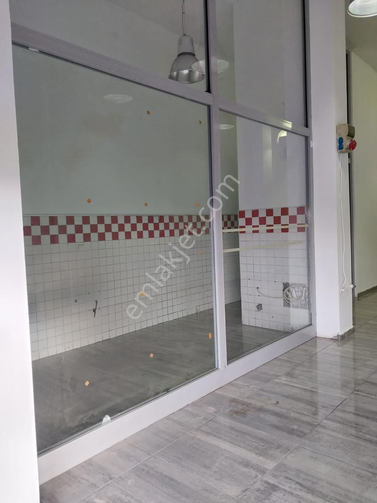 Chn Group'tan Pendik E5'te Kiracılı Satılık Ticari Dükkan - Görsel 12