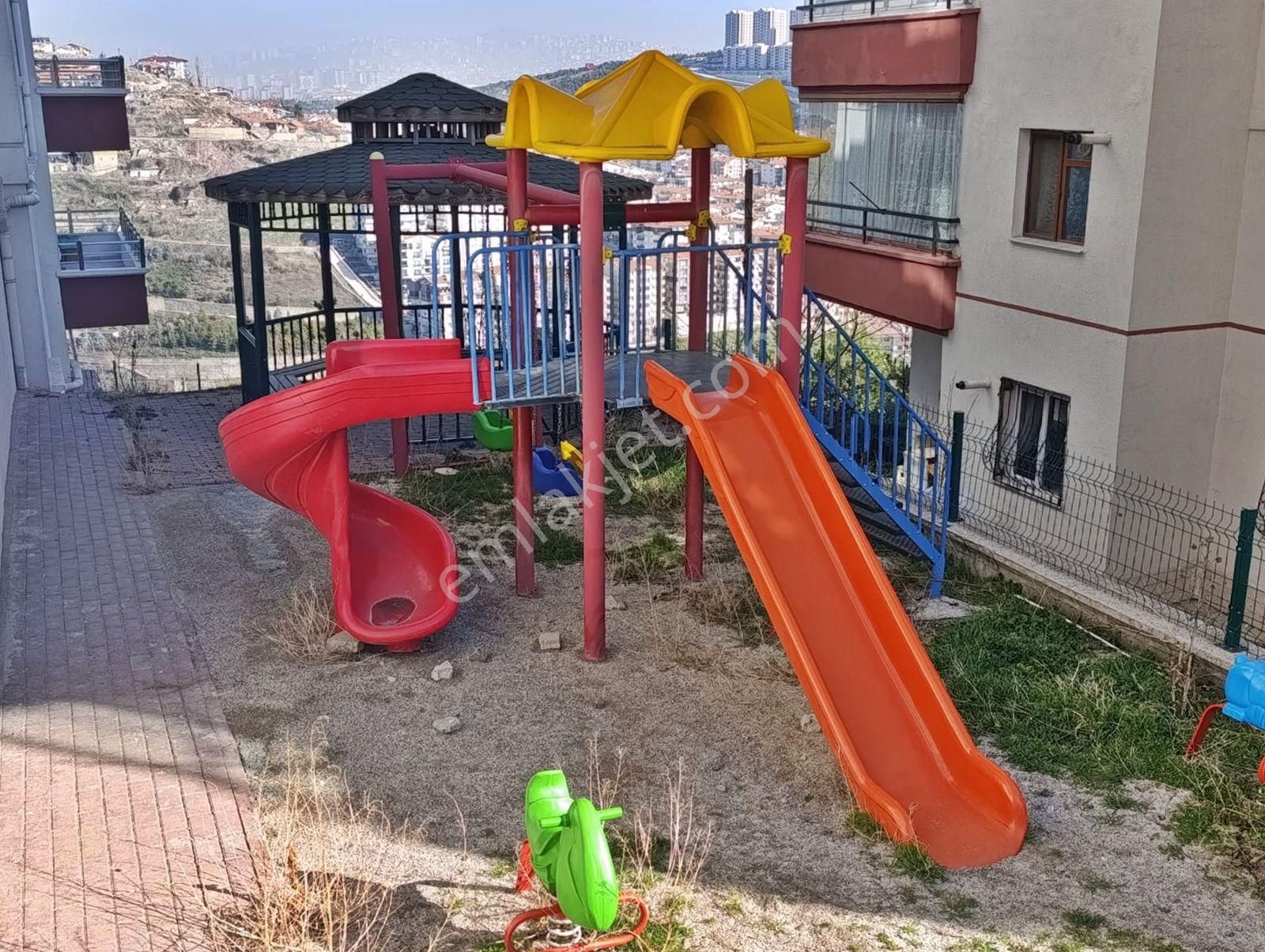 Çağlayan Mah.en Nezih Sitesinde 9. Kat 3+1 Süper Daire !!