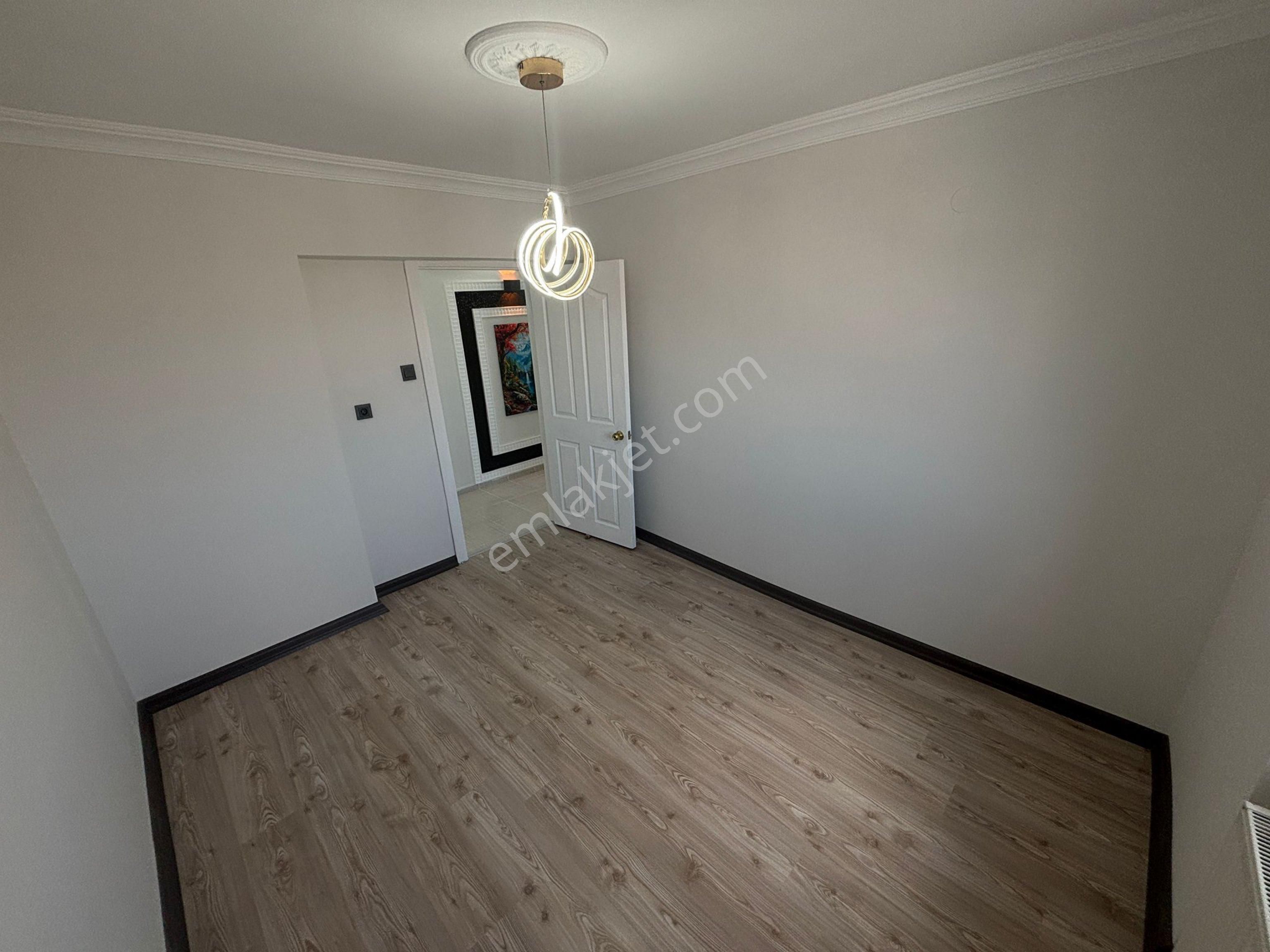 Aktif Emlak’tan Tandoğan Mah’de 3+1 Katta Full Yapılı Satılık Daire!! - Görsel 12