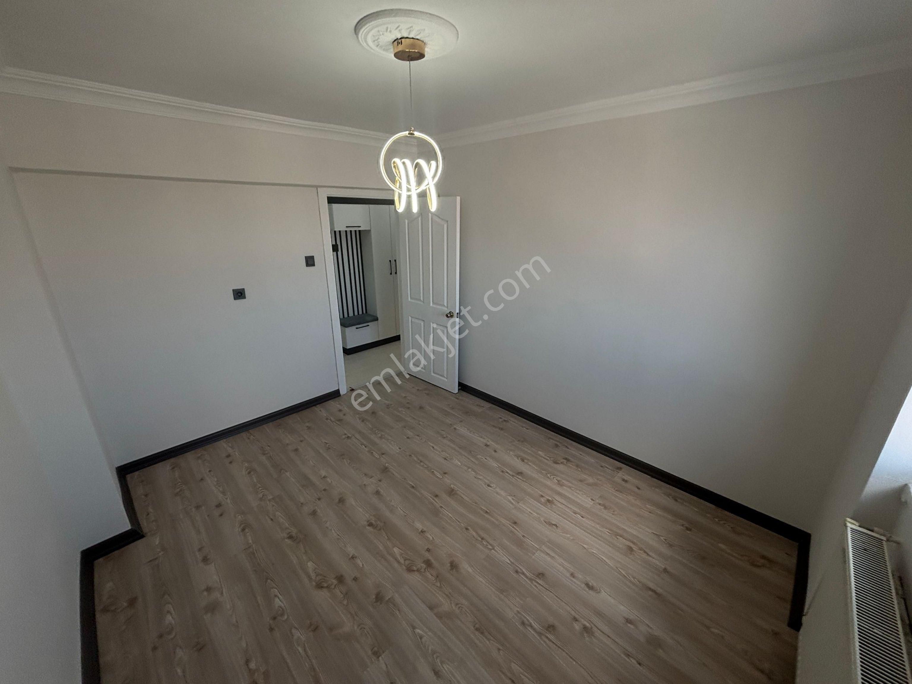 Aktif Emlak’tan Tandoğan Mah’de 3+1 Katta Full Yapılı Satılık Daire!! - Görsel 6