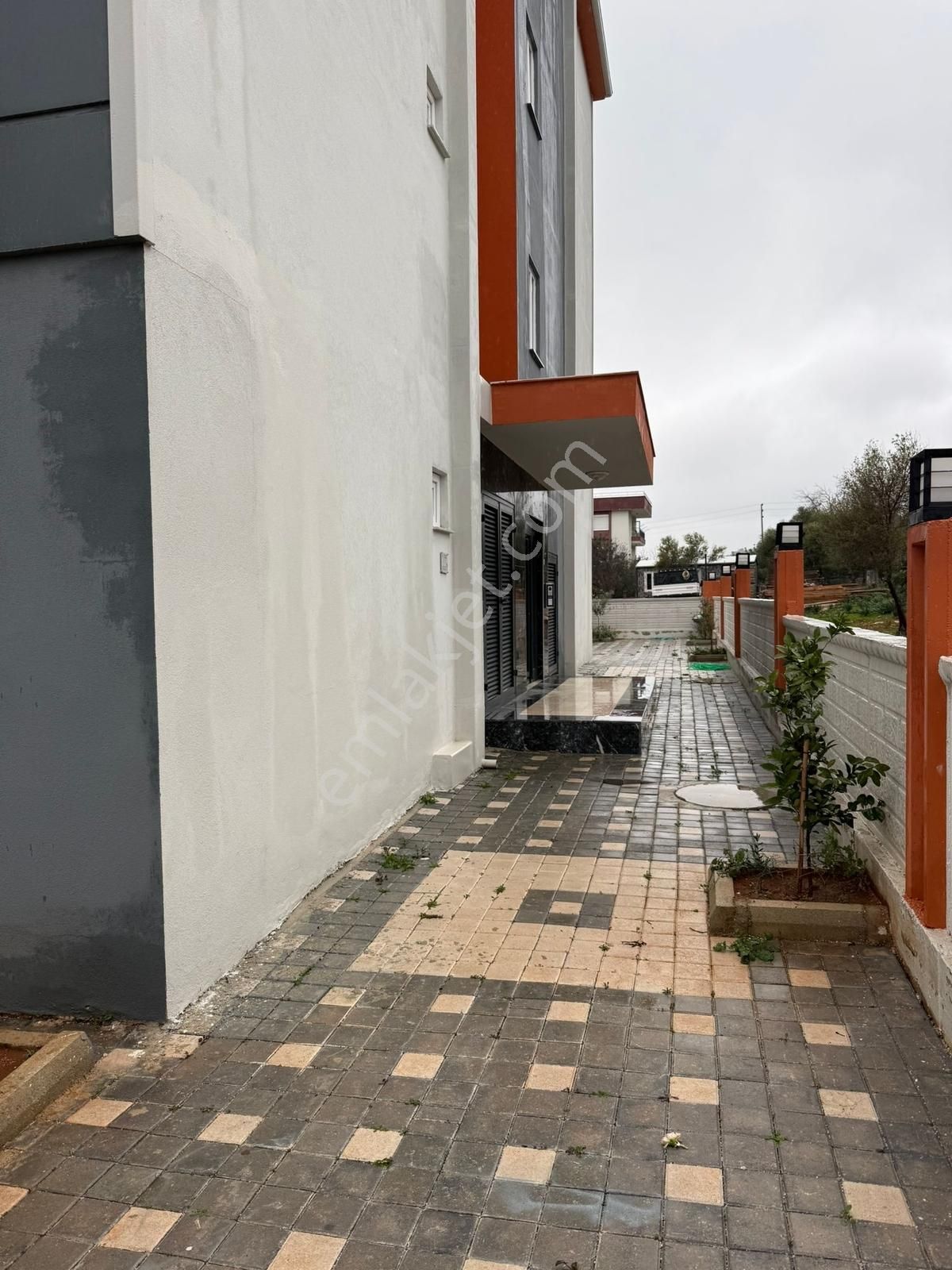 Varsak Menderes'te Kiralık 1+1 Açık Mutfak Giriş Kat Daire - Görsel 10