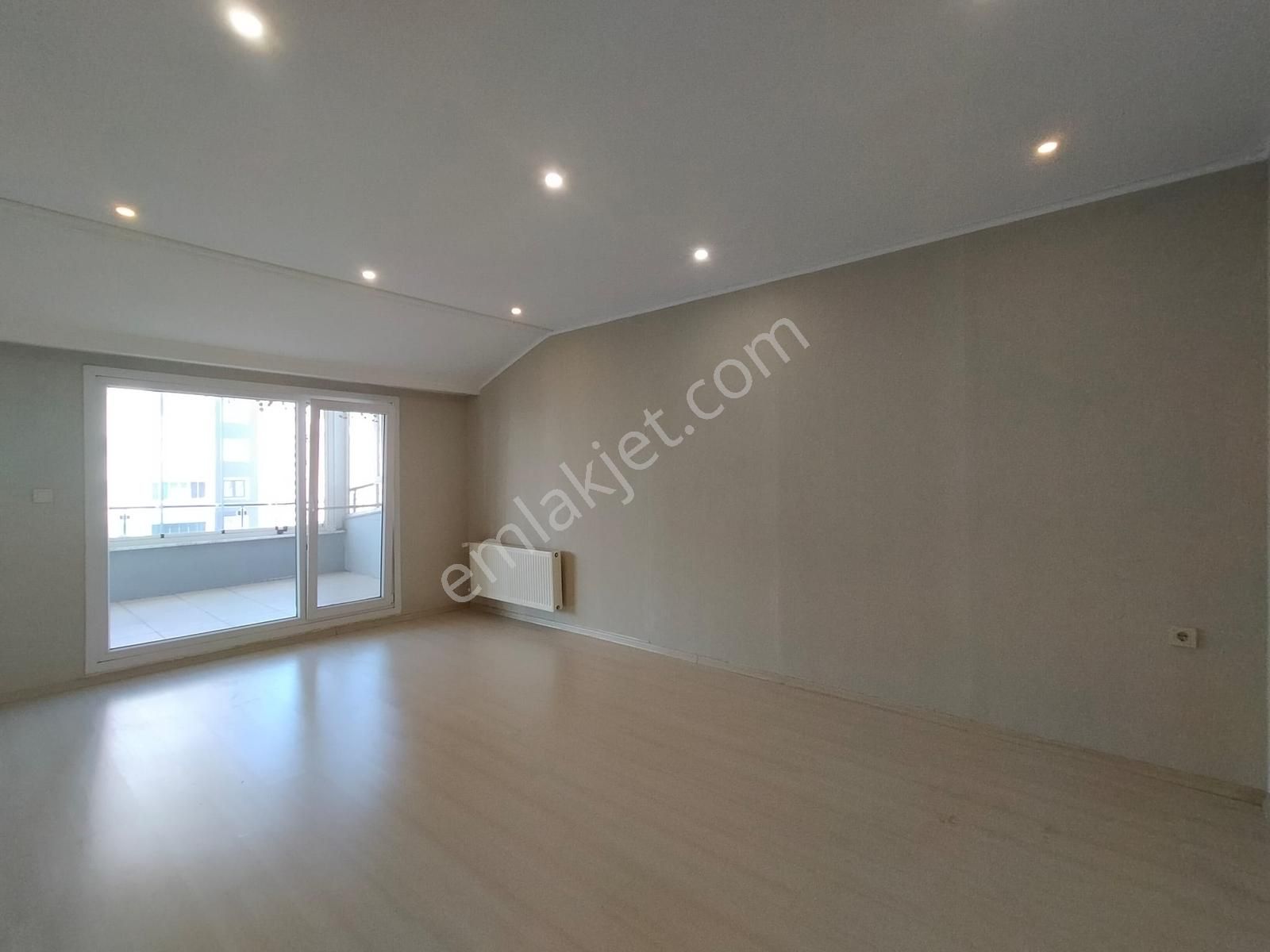 Beylikdüzü Osmanlı Cad. Muhteşem Teraslı 2+1 Geniş Kiralık Daire - Görsel 2