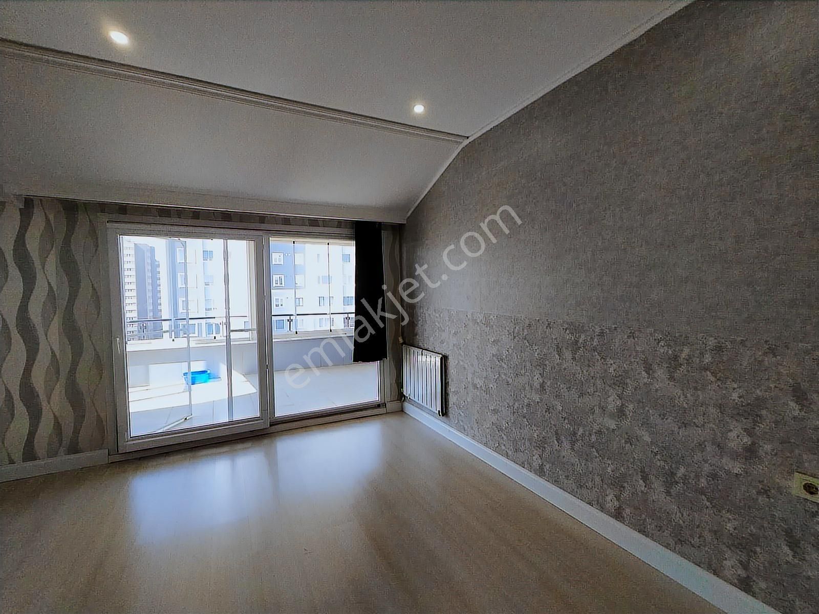Beylikdüzü Osmanlı Cad. Muhteşem Teraslı 2+1 Geniş Kiralık Daire - Görsel 15