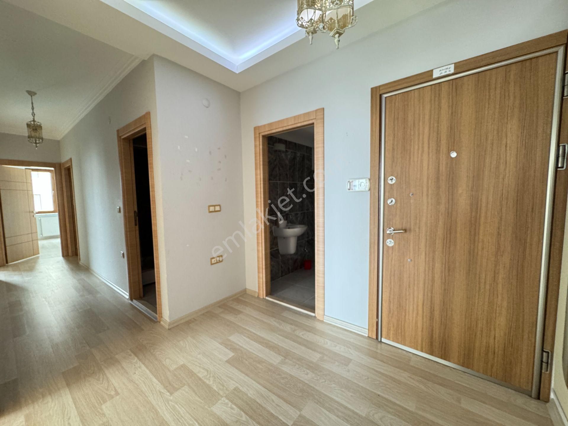 Trabzon Çukurçayır Mahallesi Ak Life 3 Ferah Kiralık Daire - Görsel 6