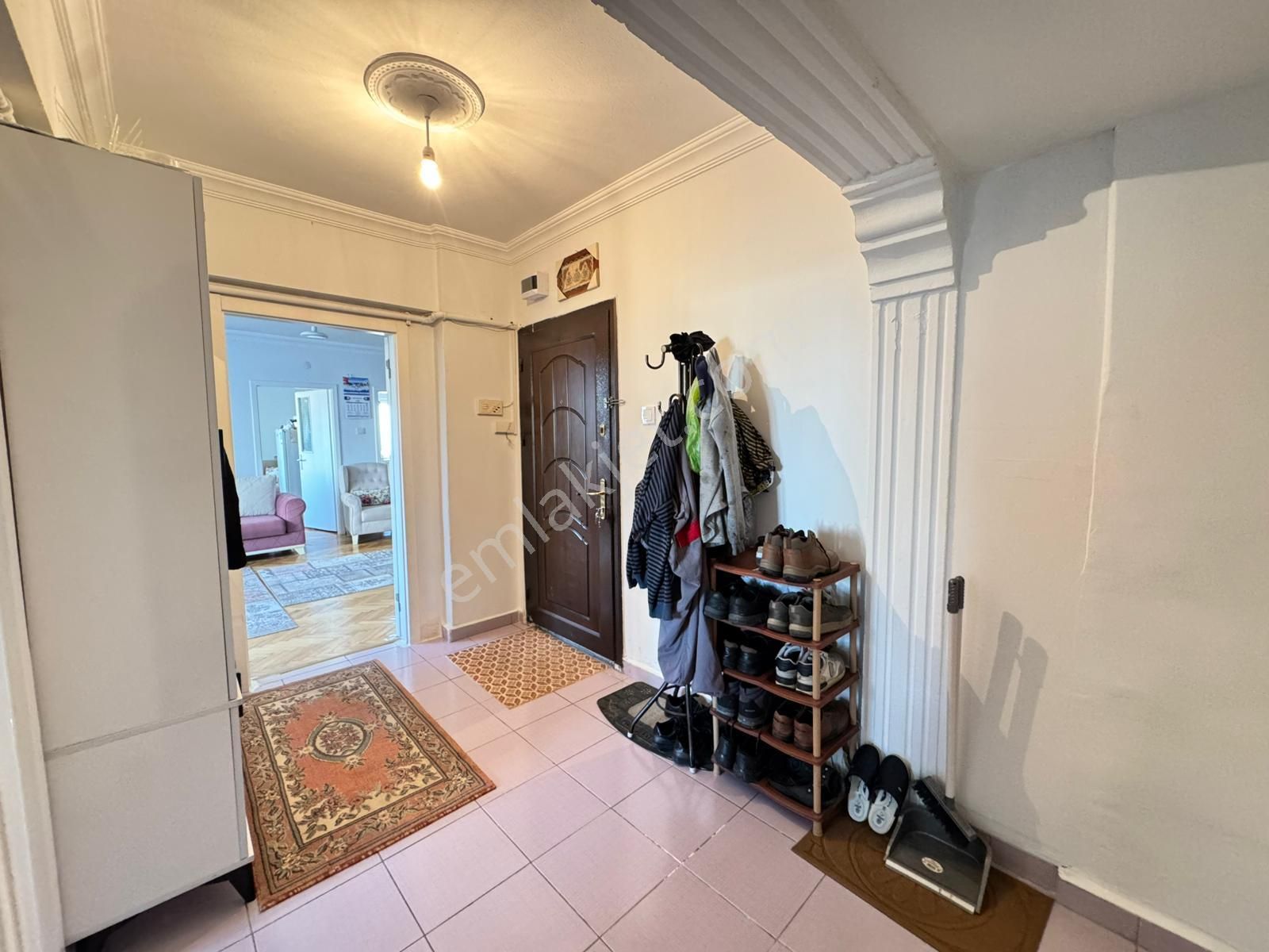 K.eğitim Araştırma Hastanesine 3 Bina 3+1 Ön Cephe Orta Kat Acil - Görsel 20