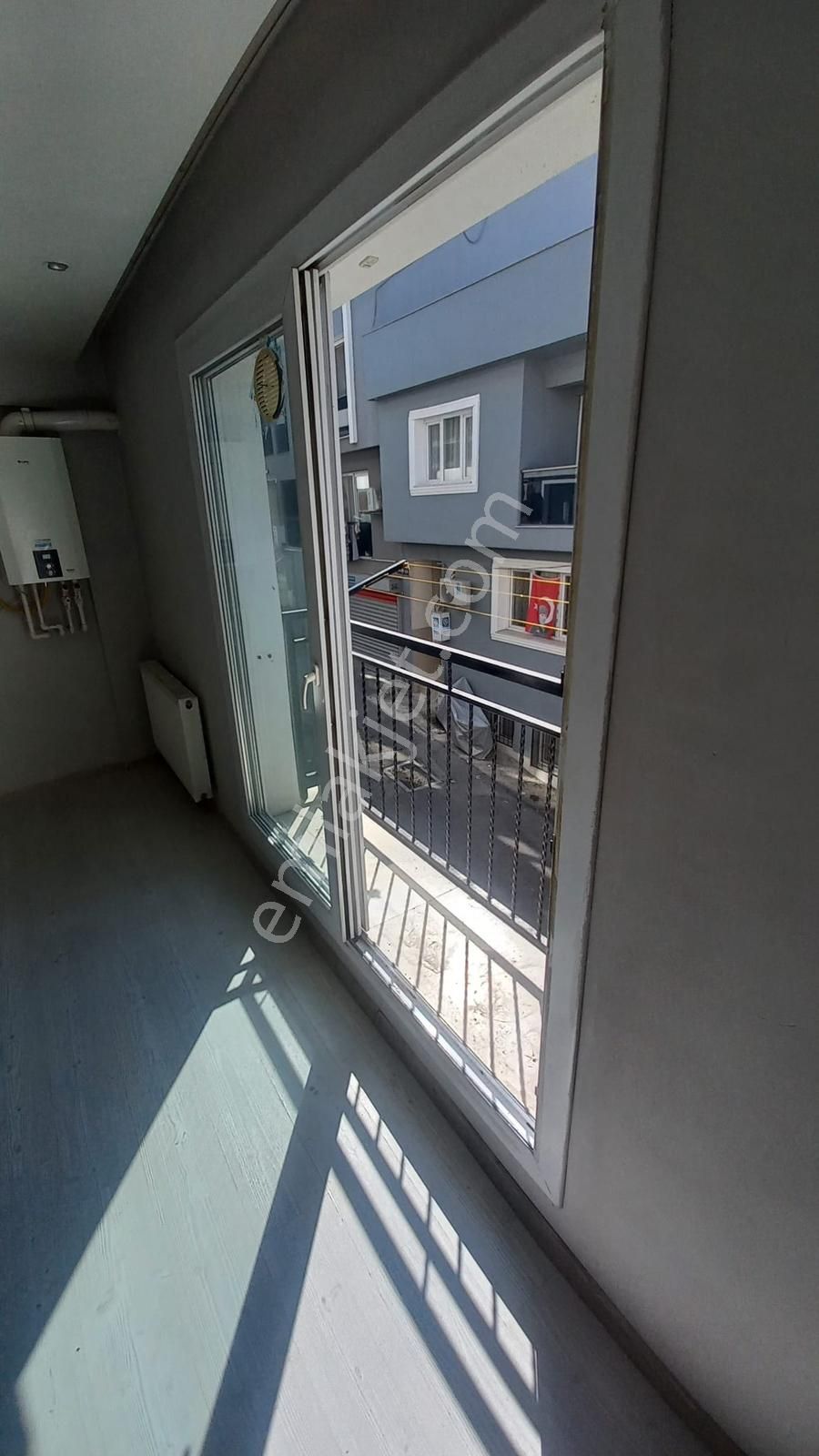 İzmir Buca Yaylacık Mahallesi 1+1 Kiralık Daire - Görsel 9