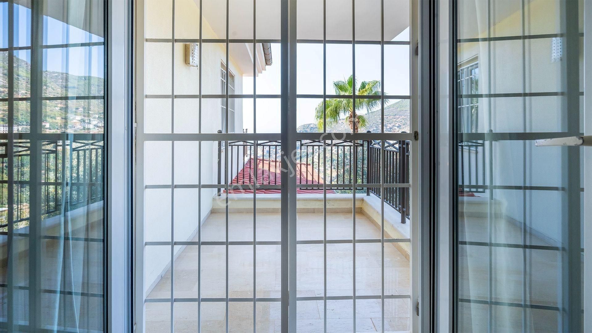 Alanya Bektaş 5+1 Özel Havuzlu Özel Bahçeli Muhteşem Villa - Görsel 26