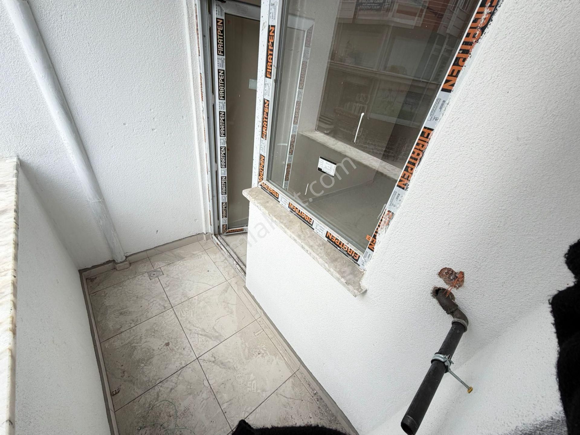 Üç Kardeşler'den 75.yıl Mah Cadde Üstü Sıfır Otoparklı Ara Kat - Görsel 12