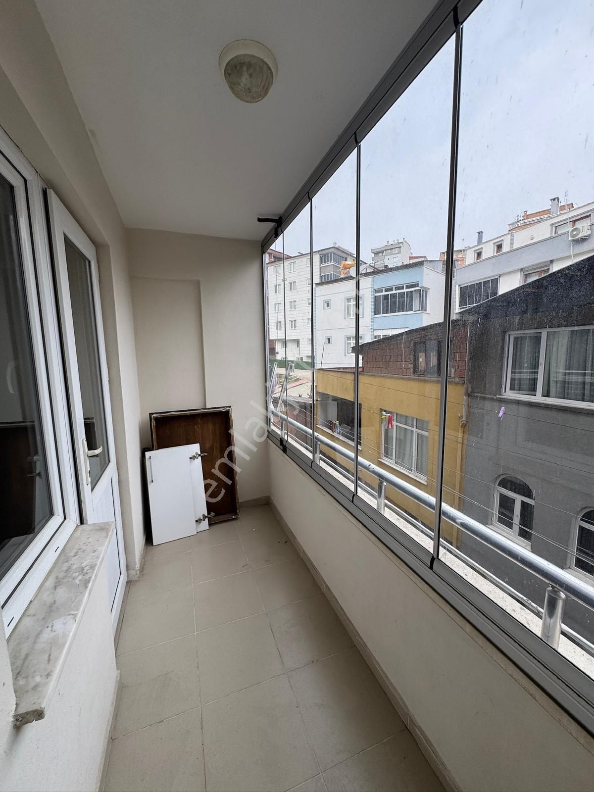 Rekoor Emlaktan Kışlada 12 Yıllık 3+1 Satılık Daire - Görsel 9