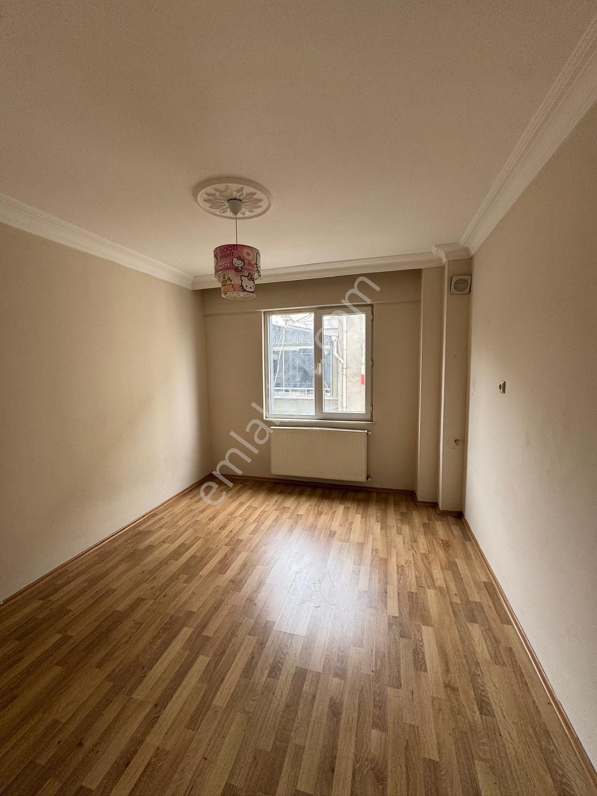 Rekoor Emlaktan Kışlada 12 Yıllık 3+1 Satılık Daire - Görsel 12