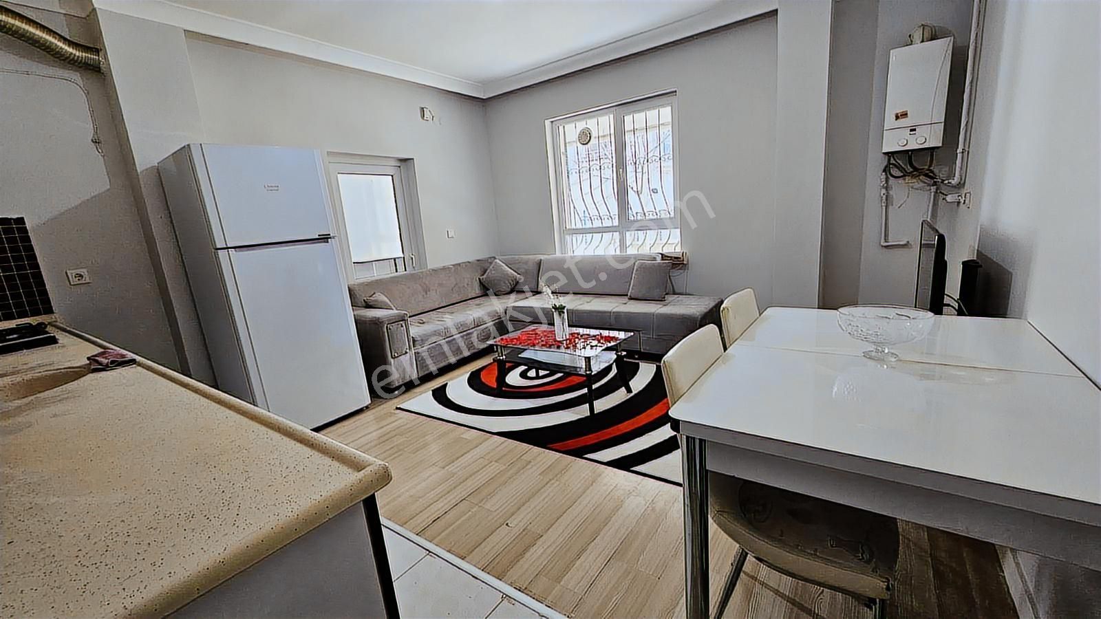 Süvari'de İstasyon Cadde Yakını 1+1 Boyalı Temiz Eşyalı Kiralık - Görsel 4