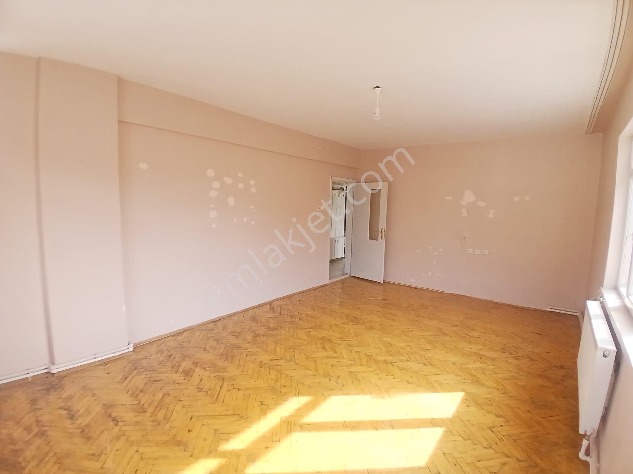 Akçay Emlak'tan Akşehir Altunkalem Mahallesi Altunkalem Parkı Yanında Kiralık 3+1 Daire - Görsel 11