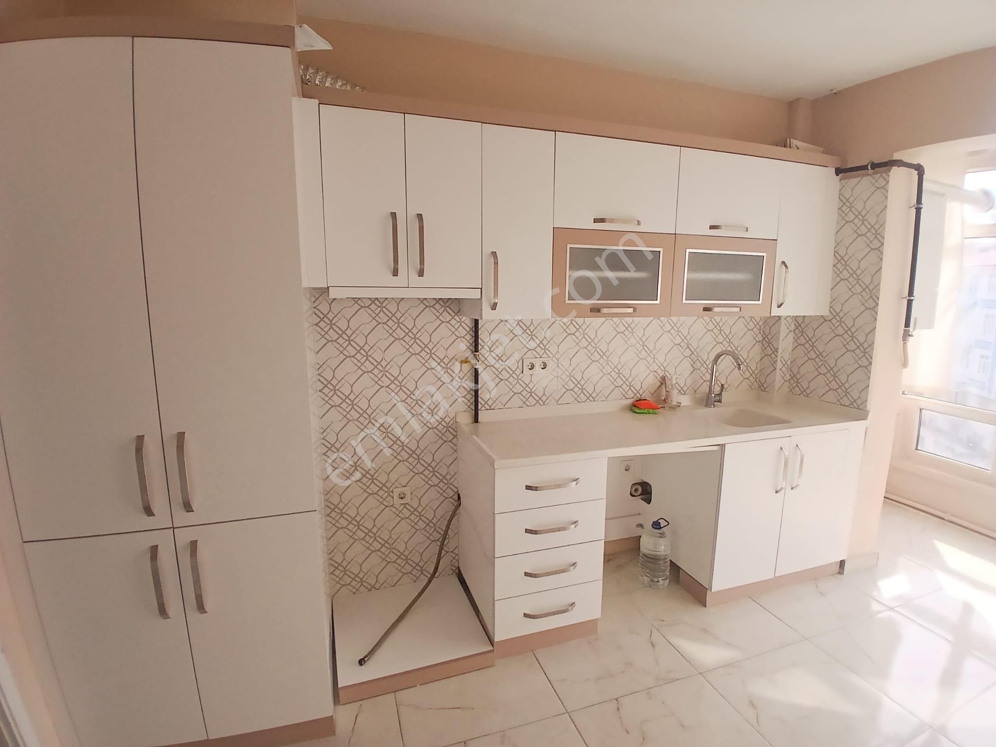 Akçay Emlak'tan Akşehir Altunkalem Mahallesi Altunkalem Parkı Yanında Kiralık 3+1 Daire - Görsel 5