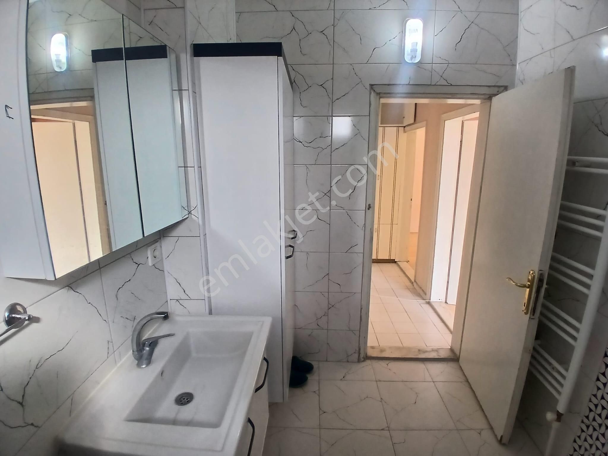 Akçay Emlak'tan Akşehir Altunkalem Mahallesi Altunkalem Parkı Yanında Kiralık 3+1 Daire - Görsel 7