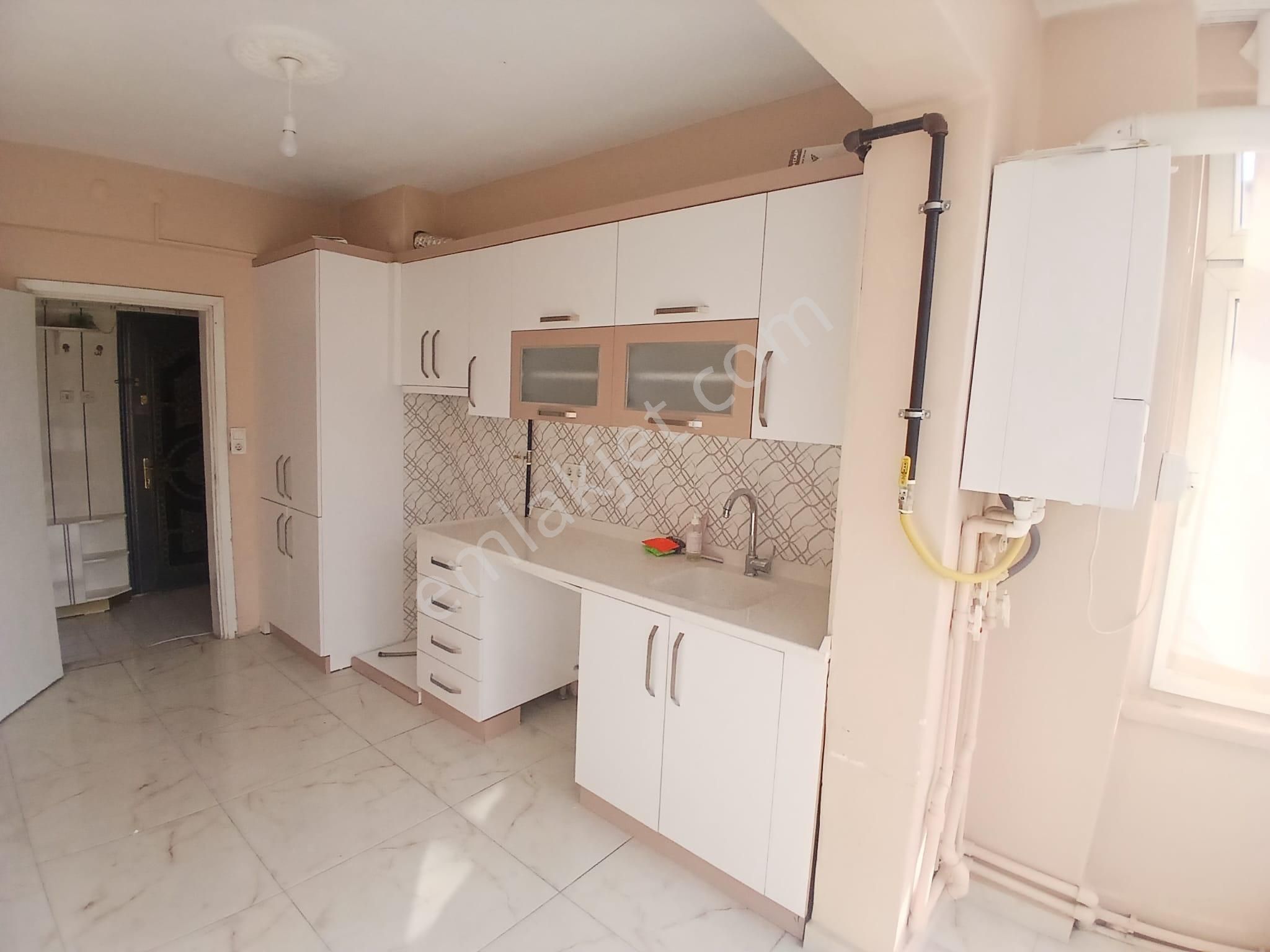 Akçay Emlak'tan Akşehir Altunkalem Mahallesi Altunkalem Parkı Yanında Kiralık 3+1 Daire - Görsel 32