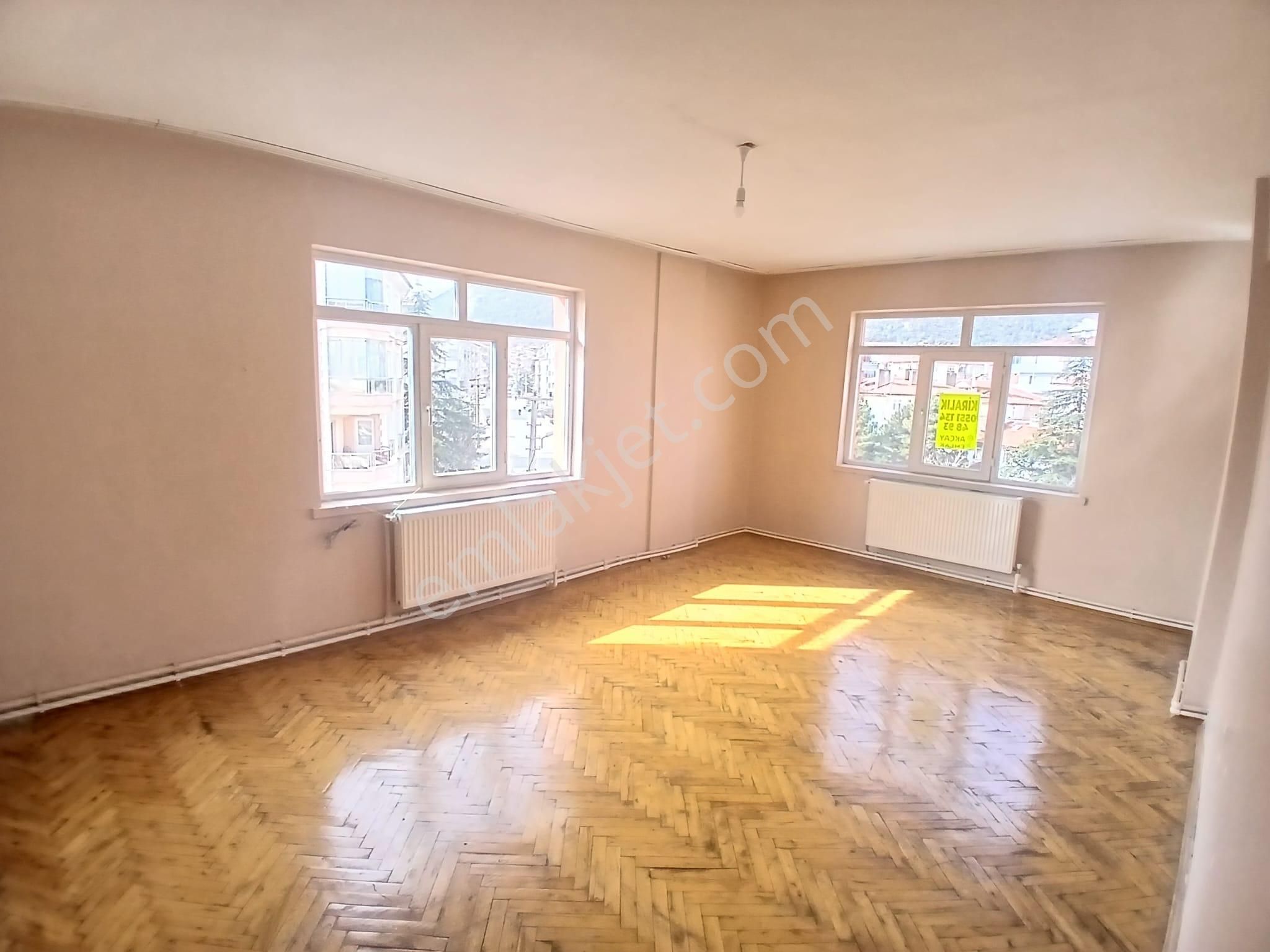 Akçay Emlak'tan Akşehir Altunkalem Mahallesi Altunkalem Parkı Yanında Kiralık 3+1 Daire - Görsel 8