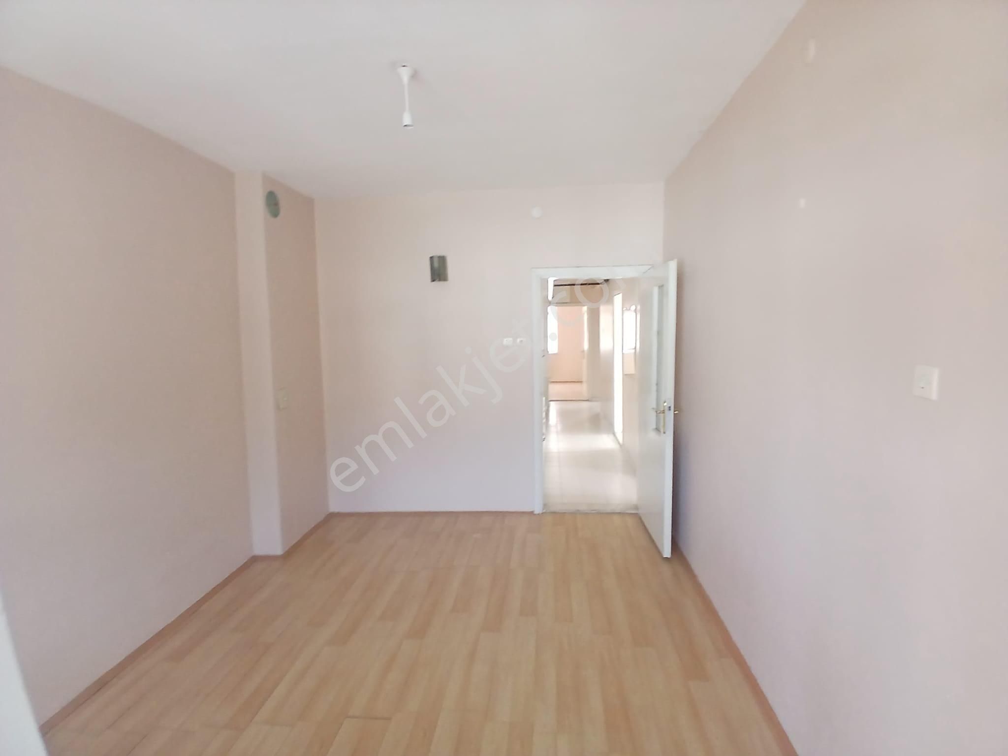 Akçay Emlak'tan Akşehir Altunkalem Mahallesi Altunkalem Parkı Yanında Kiralık 3+1 Daire - Görsel 35