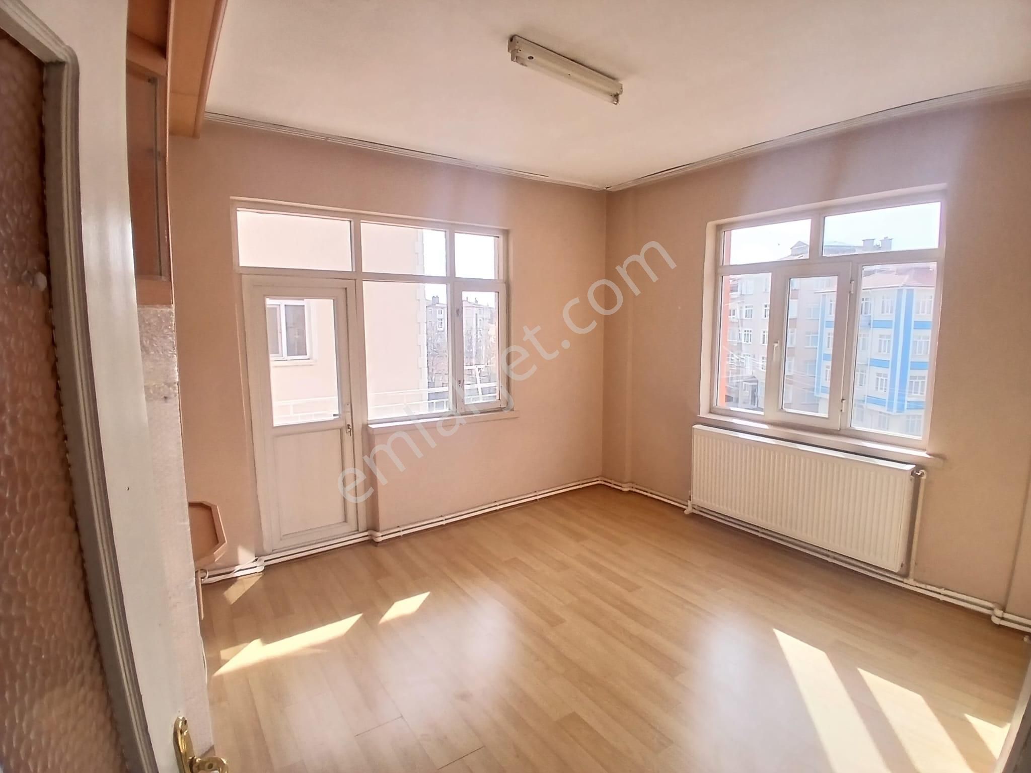 Akçay Emlak'tan Akşehir Altunkalem Mahallesi Altunkalem Parkı Yanında Kiralık 3+1 Daire - Görsel 19
