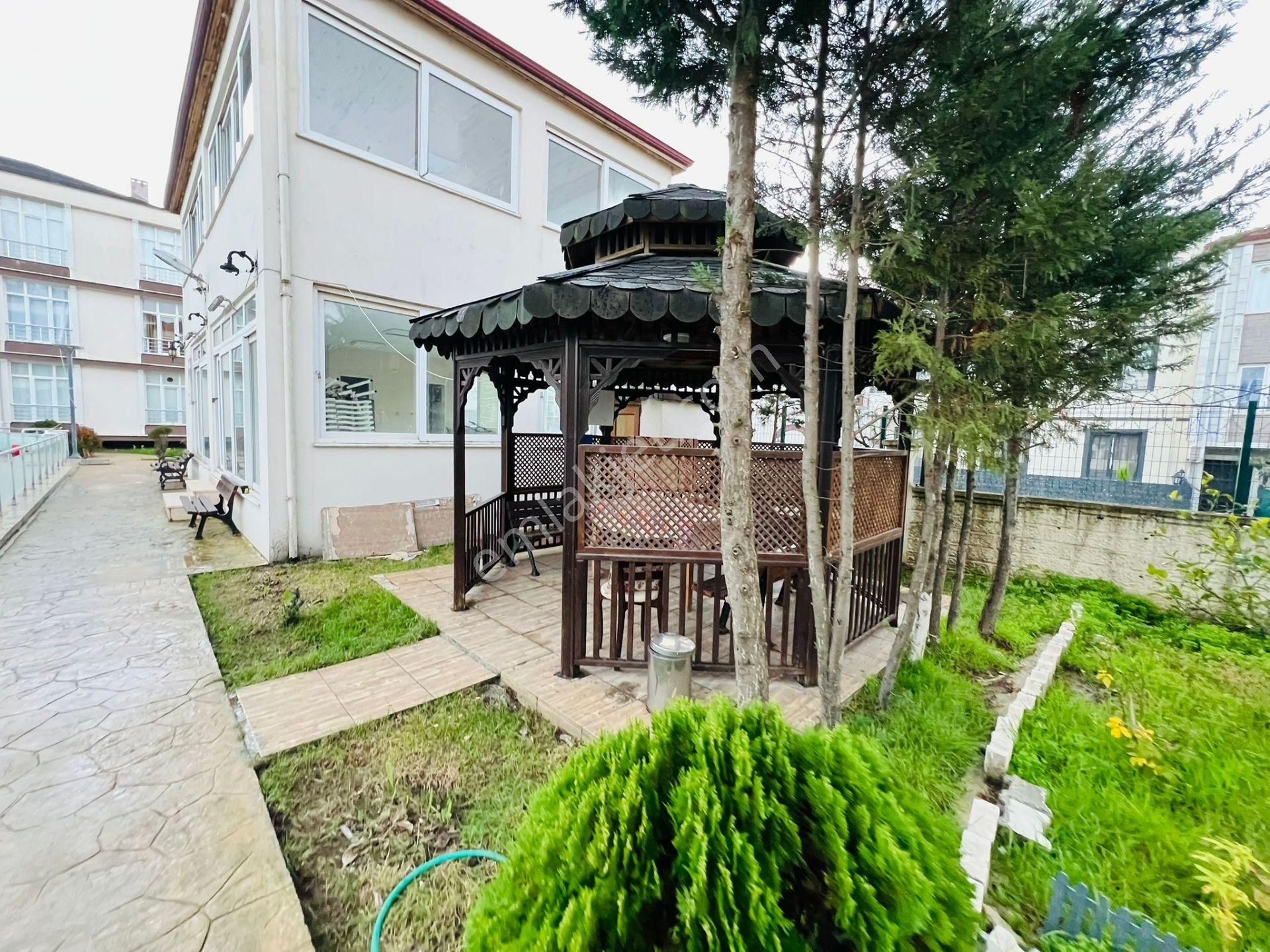 Karasu Çiğdem Emlaktan...denize Çok Yakın & Havuz Başı ^^1+1^^ - Görsel 3