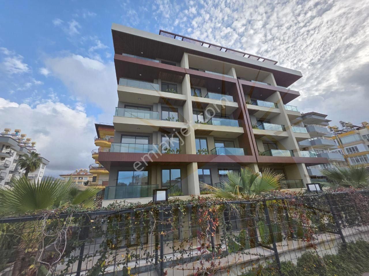 Alanya Oba Mahallesin’de 55m², 1+1 Eşyalı Kiralık Daire