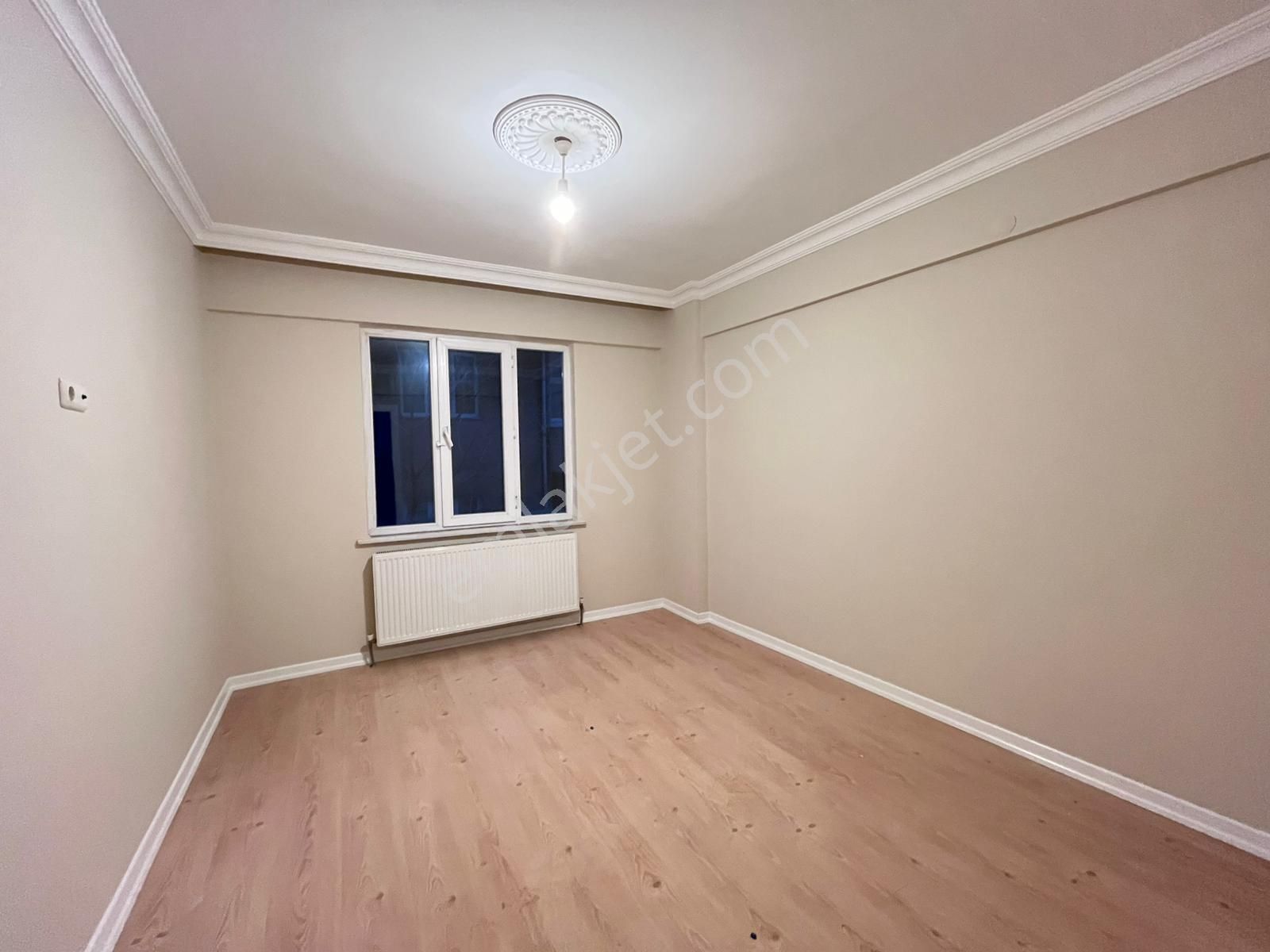 Çerkezköy/ Yıldırım Beyzıt Mah'de Servisler Güzergahın'da Kiralık 1+1 Kombili Hazır Daire - Görsel 4