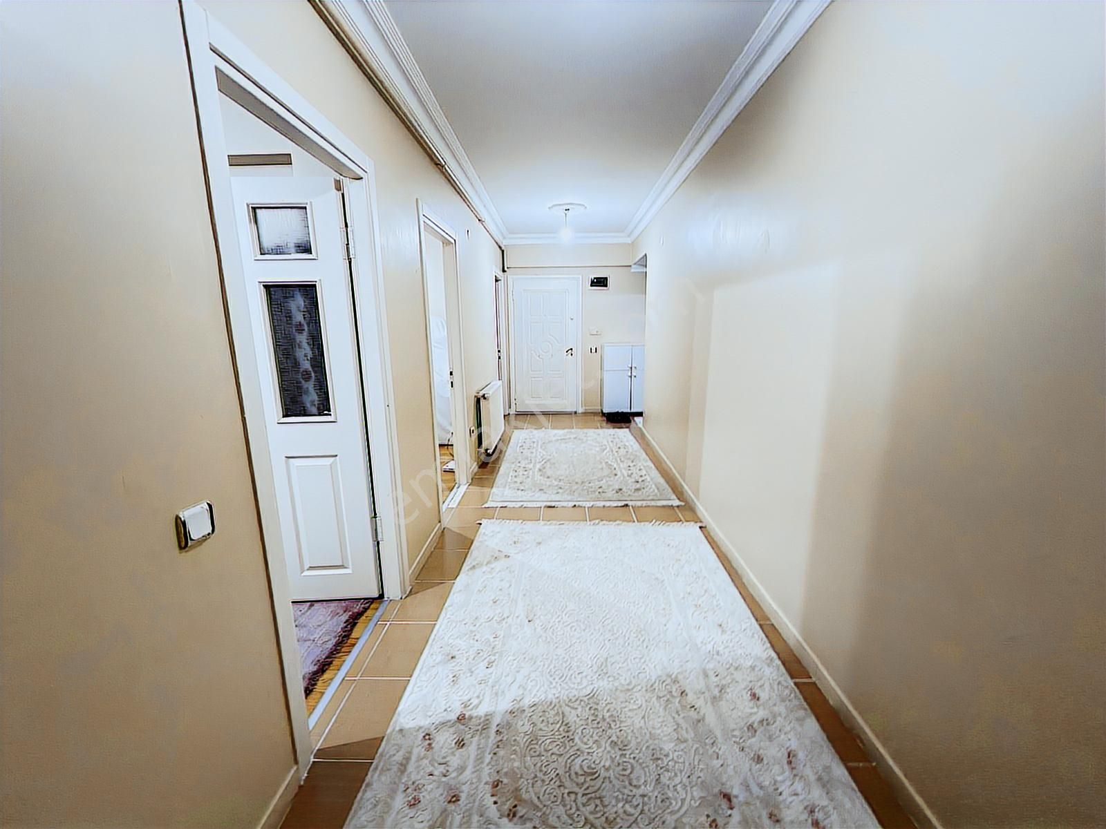 Gültepe'de 3.5+1 Satılık 125 M2 1.kat Gibi Y.giriş Asansörlü - Görsel 21