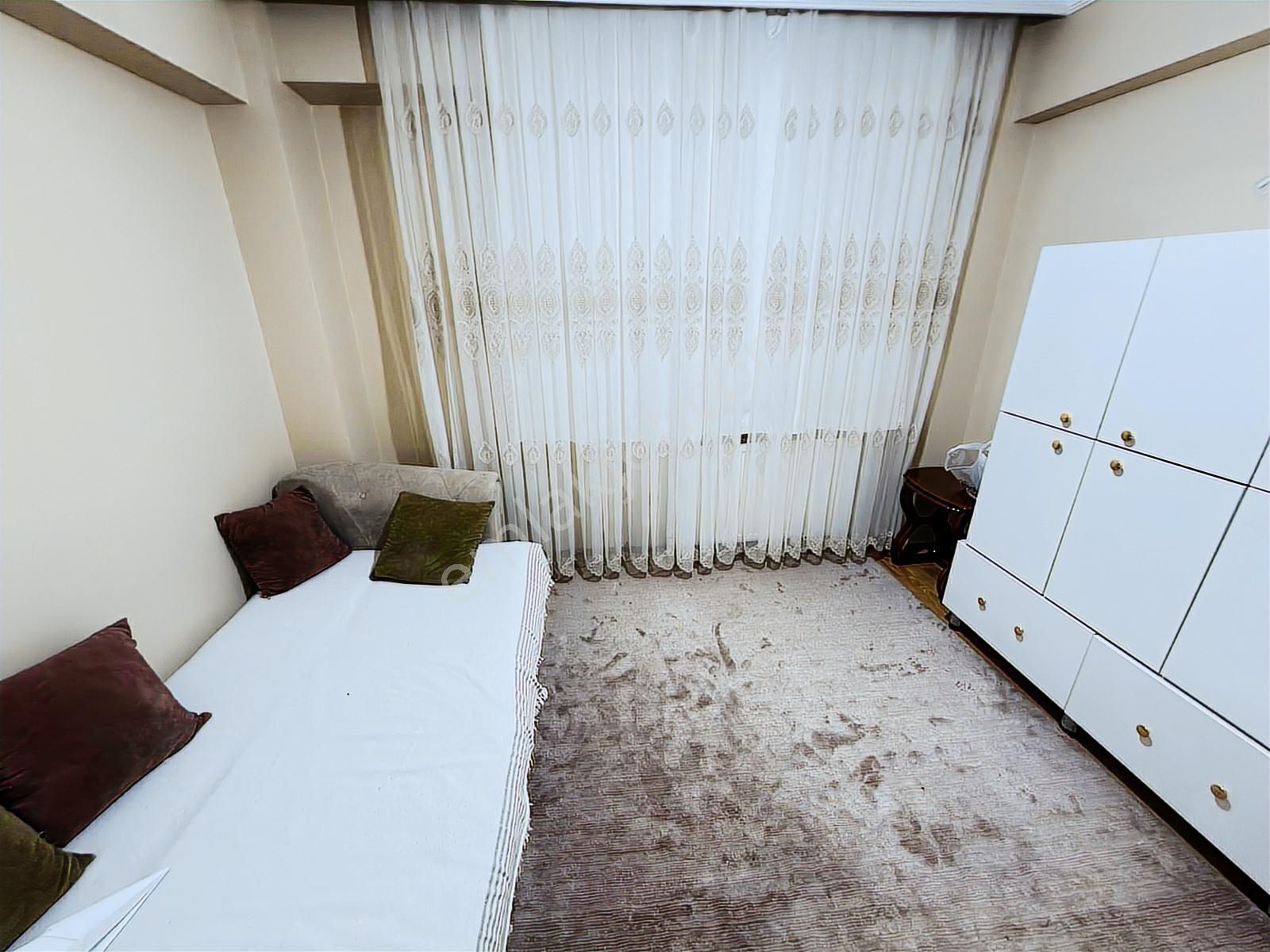Gültepe'de 3.5+1 Satılık 125 M2 1.kat Gibi Y.giriş Asansörlü - Görsel 14