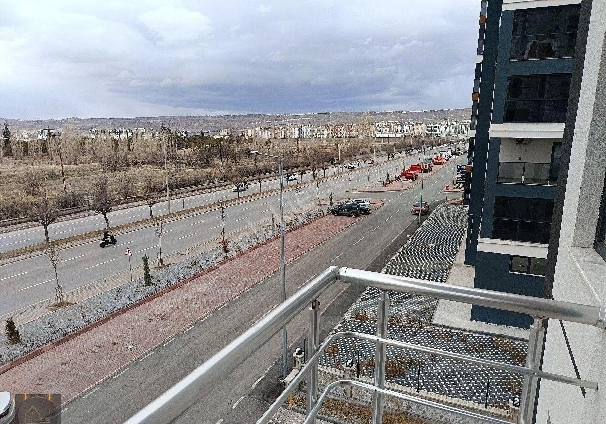 Satlık Sıfır Daireler Erkilet Yolu Polıs Okulu Yanı - Görsel 2