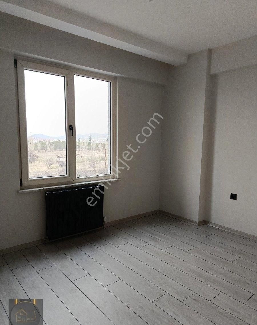 Satlık Sıfır Daireler Erkilet Yolu Polıs Okulu Yanı - Görsel 15