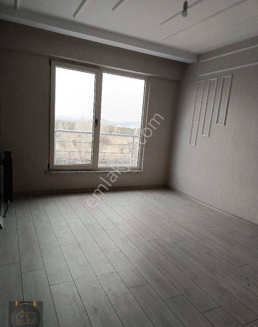 Satlık Sıfır Daireler Erkilet Yolu Polıs Okulu Yanı - Görsel 23