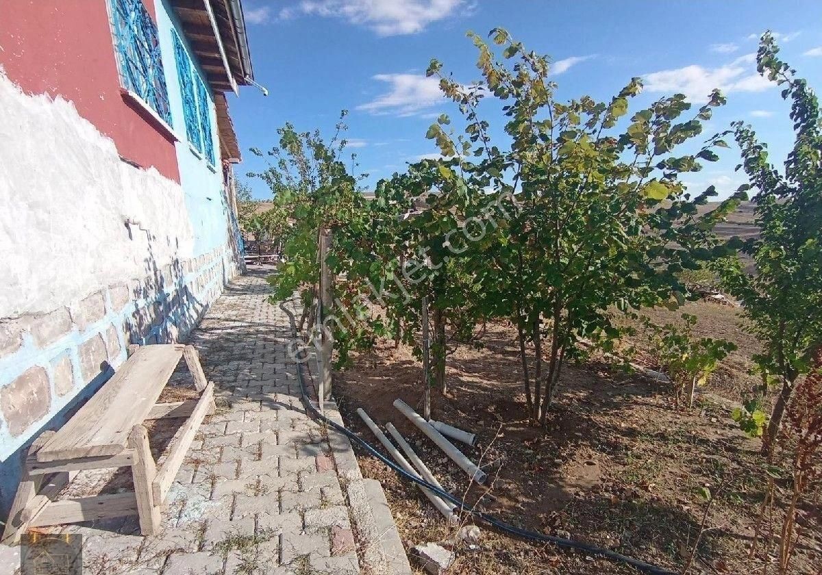 Erkilet Boyacı Mahallesinde Satılık 3+1 Bahçeli Müstakil Ev - Görsel 10