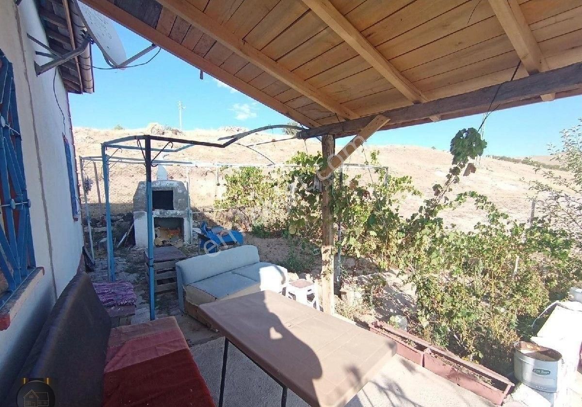 Erkilet Boyacı Mahallesinde Satılık 3+1 Bahçeli Müstakil Ev - Görsel 6