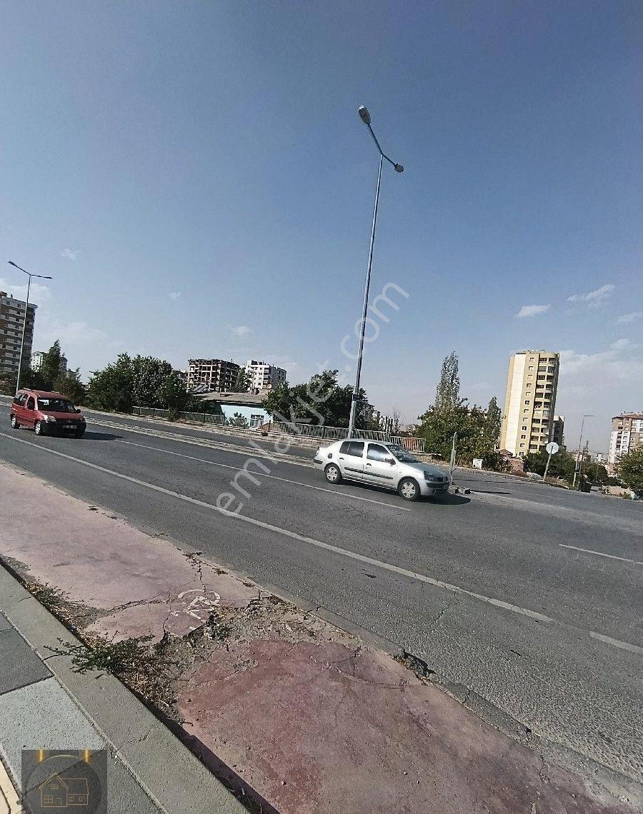 Kayseri Melikgazi Esentepe Mahallesinde Satılık Müstakil Bahçeli Ev. - Görsel 2