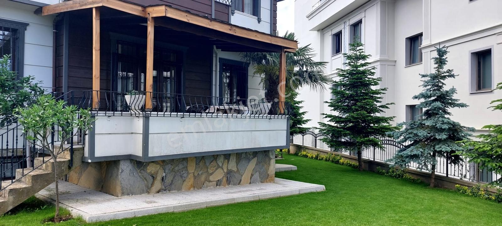 Şile Deniz Manzaralı Mercan Köşk Karşısı 3 Katlı Villa Kiralık - Görsel 7