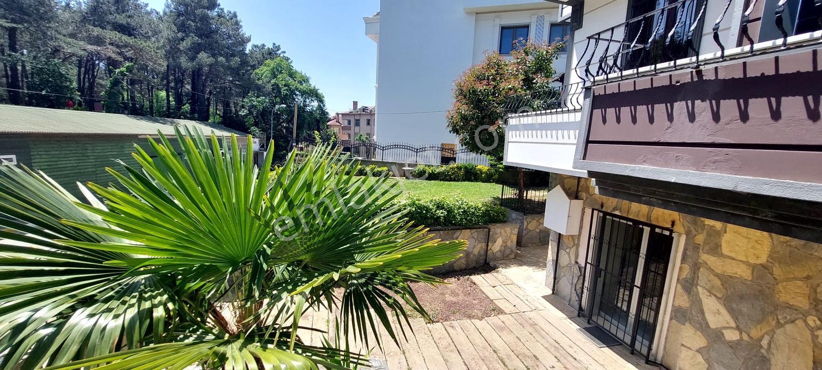 Şile Deniz Manzaralı Mercan Köşk Karşısı 3 Katlı Villa Kiralık - Görsel 13