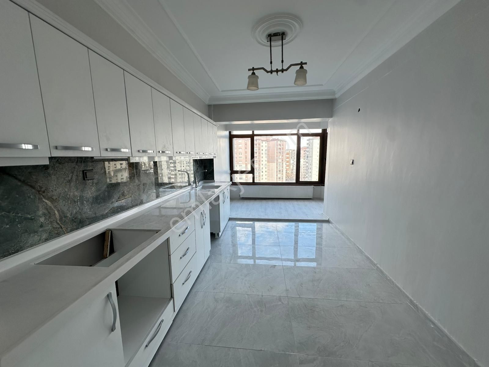 Alpaslan Mah. Kayseripark Yanı 4+1 Kiralık Lüks Daire - Görsel 13